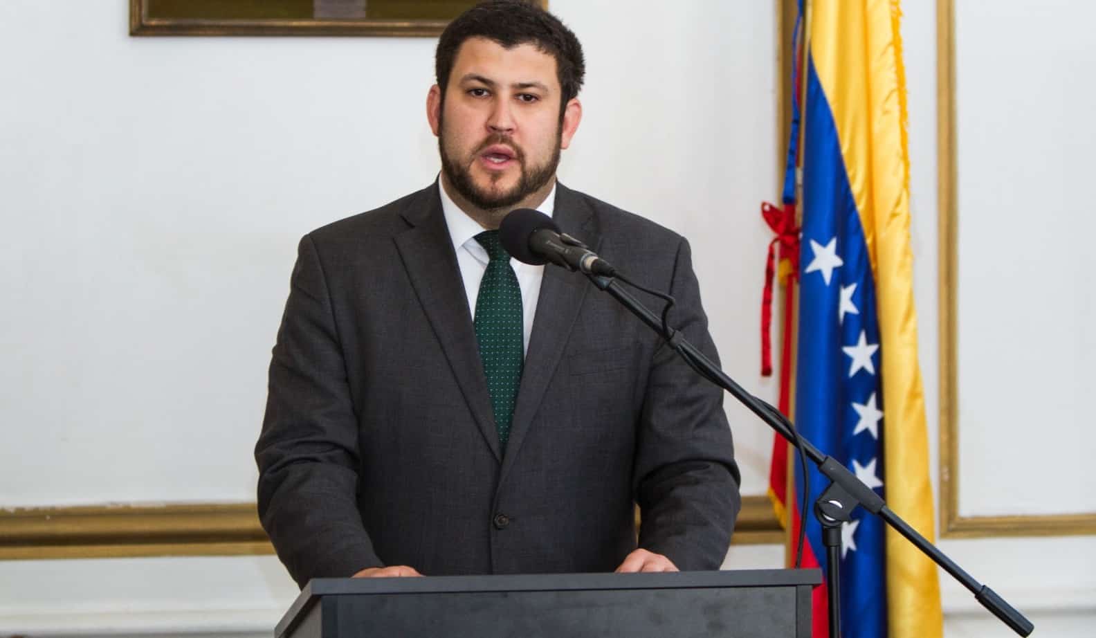Smolansky: migrantes no están representados en el diálogo de México