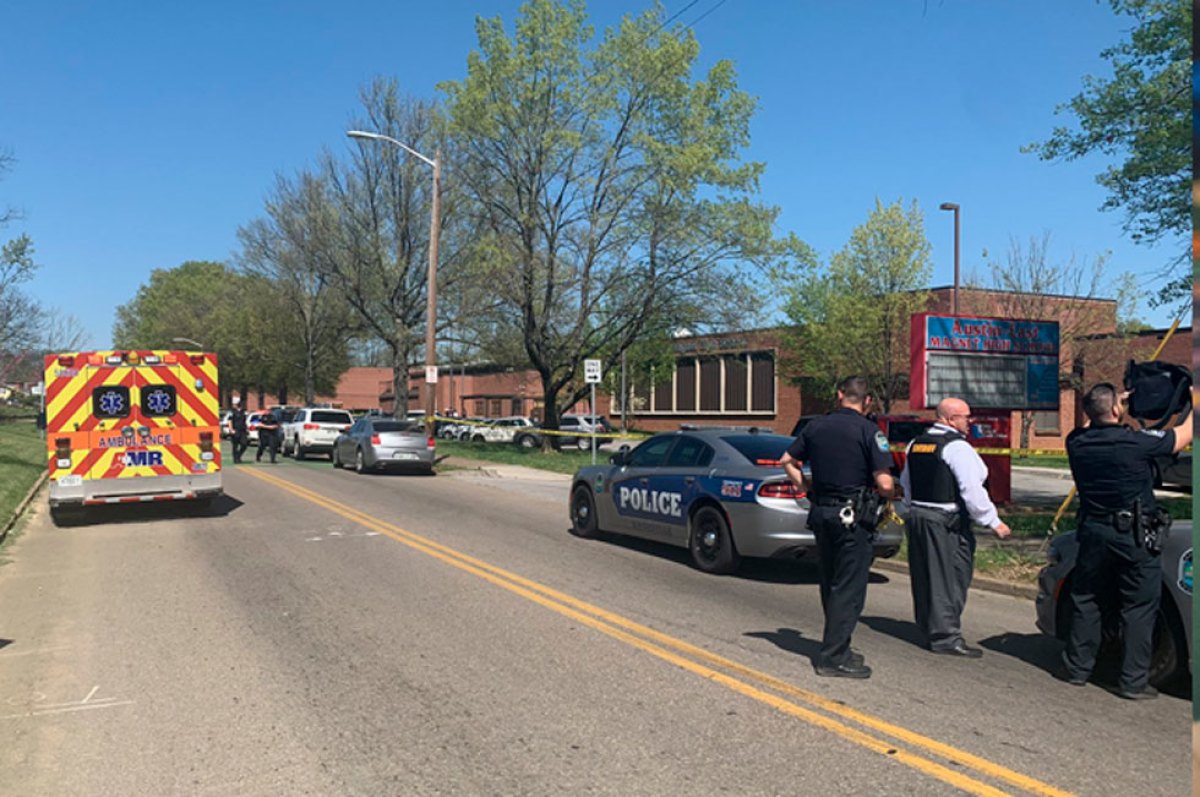 TIROTEO EN ESCUELA de Knoxville, EE.UU.