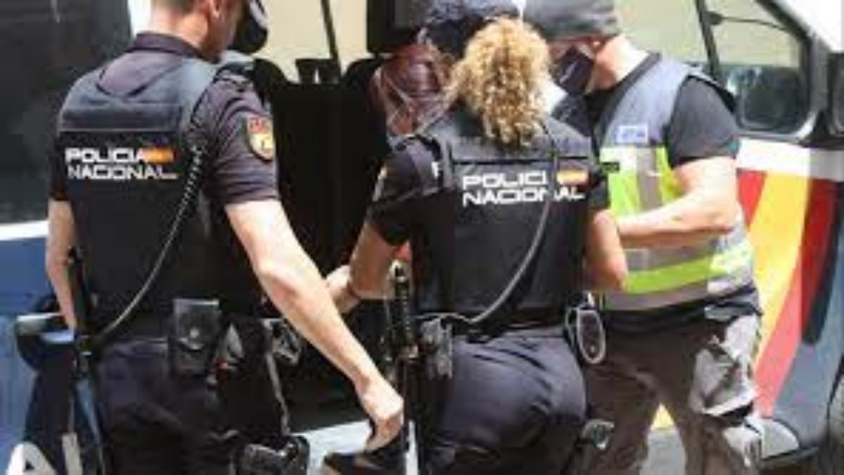BAJO ENGAÑO SE LA LLEVÓ A ESPAÑA: preso sexagenario en Murcia por ...