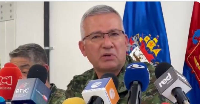Comandante del Ejército colombiano desconoce plan de grupos paramilitares para atentar contra Maduro (+Video)